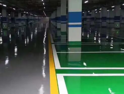 蘇州環(huán)氧地坪解析：地坪漆施工時怎么樣保護(hù)墻面、設(shè)備不被污染？