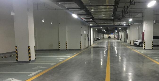 南京車位劃線解讀，地下車庫道路中線要用什么不同顏色？