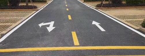 企業(yè)廠區(qū)道路劃線首選——江蘇中穎，專業(yè)、優(yōu)質(zhì)，讓安全出行無憂